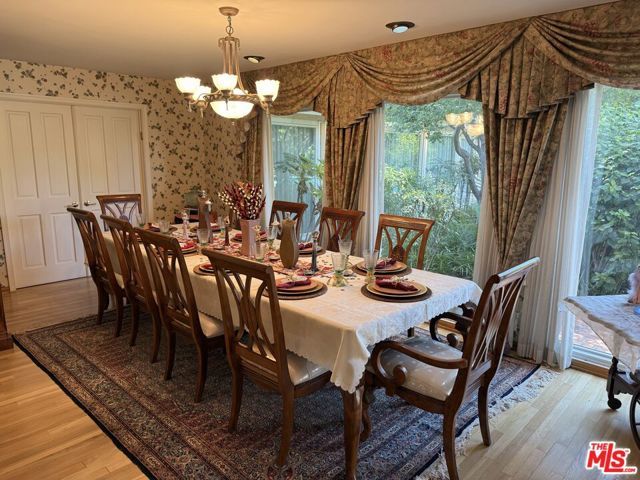 5429 Corbin Avenue, Los Angeles, CA 91356