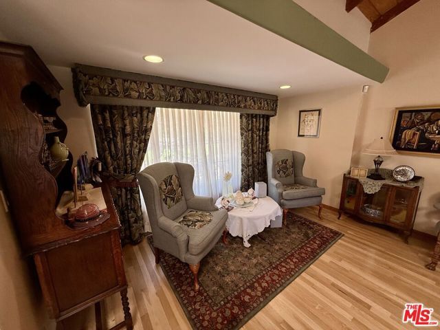 5429 Corbin Avenue, Los Angeles, CA 91356