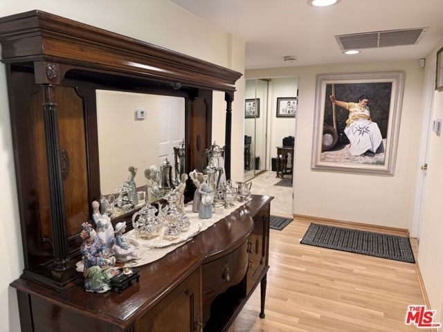 5429 Corbin Avenue, Los Angeles, CA 91356