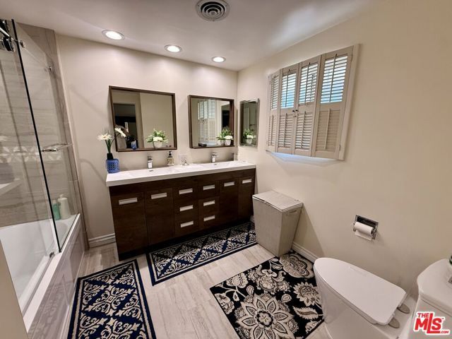 5429 Corbin Avenue, Los Angeles, CA 91356