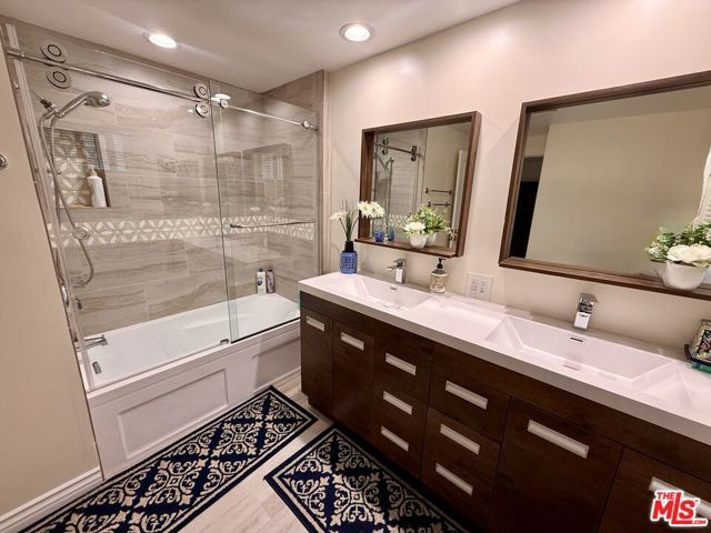5429 Corbin Avenue, Los Angeles, CA 91356