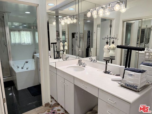 5429 Corbin Avenue, Los Angeles, CA 91356