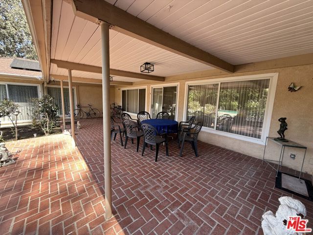 5429 Corbin Avenue, Los Angeles, CA 91356