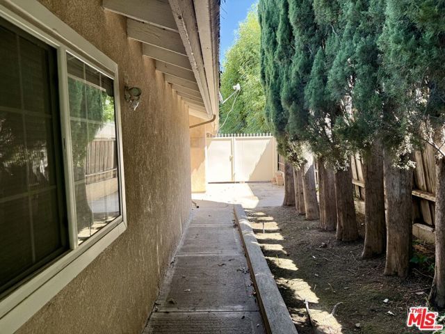 5429 Corbin Avenue, Los Angeles, CA 91356
