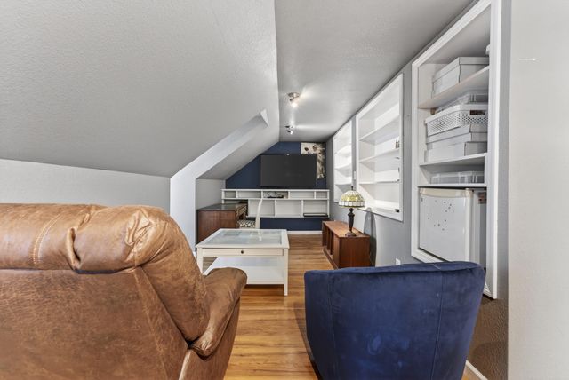1962 CORBIN RD, Germantown, TN 38139