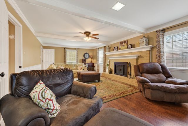 1962 CORBIN RD, Germantown, TN 38139
