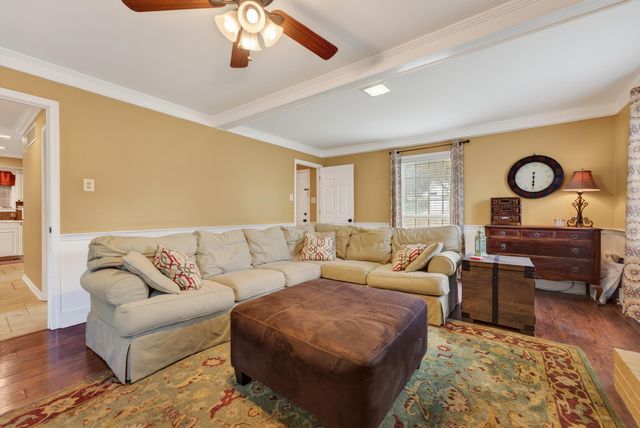 1962 CORBIN RD, Germantown, TN 38139