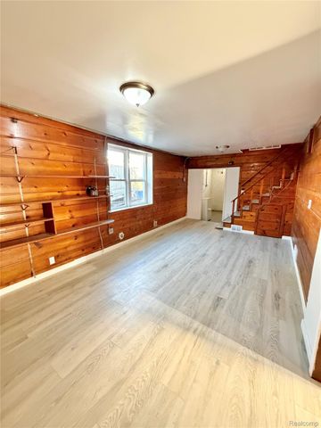20730 Montrose Avenue, Warren, MI 48089