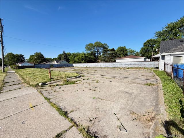 20730 Montrose Avenue, Warren, MI 48089