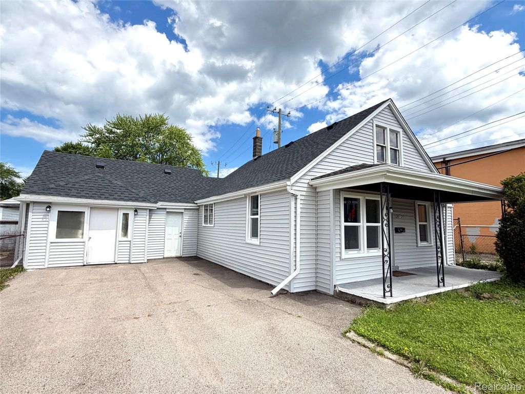 20730 Montrose Avenue, Warren, MI 48089