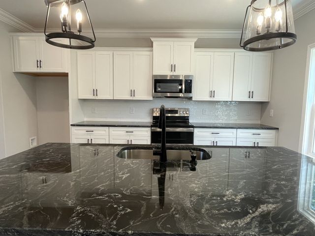 562 Pongracz Way, Clarksville, TN 37042
