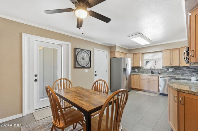 102 W HACKAMORE Avenue, Gilbert, AZ 85233