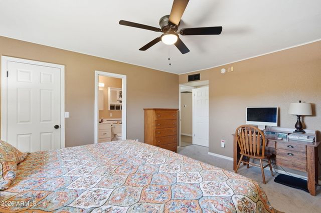 102 W HACKAMORE Avenue, Gilbert, AZ 85233