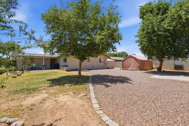 102 W HACKAMORE Avenue, Gilbert, AZ 85233