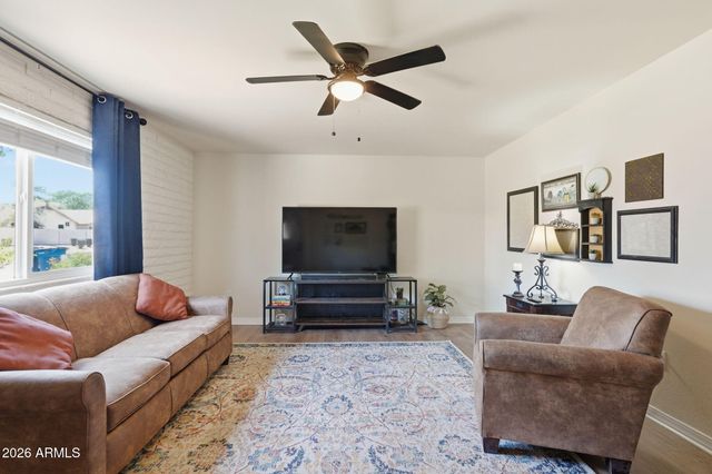 102 W HACKAMORE Avenue, Gilbert, AZ 85233