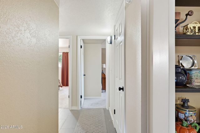 102 W HACKAMORE Avenue, Gilbert, AZ 85233
