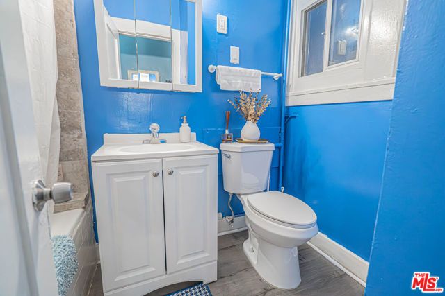 525 N Kenmore Avenue, Los Angeles, CA 90004