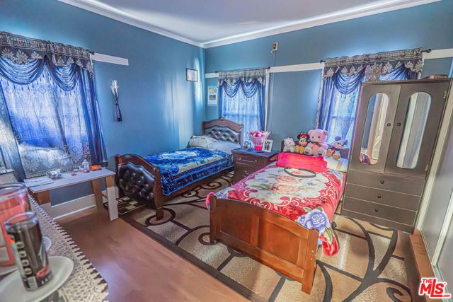 525 N Kenmore Avenue, Los Angeles, CA 90004