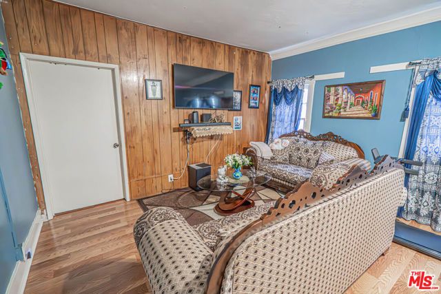 525 N Kenmore Avenue, Los Angeles, CA 90004