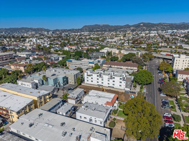 525 N Kenmore Avenue, Los Angeles, CA 90004