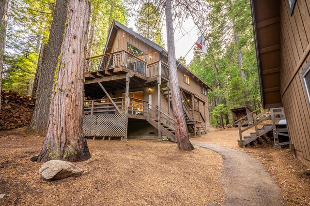 3790 Apache Rd, Dorrington, CA 95223