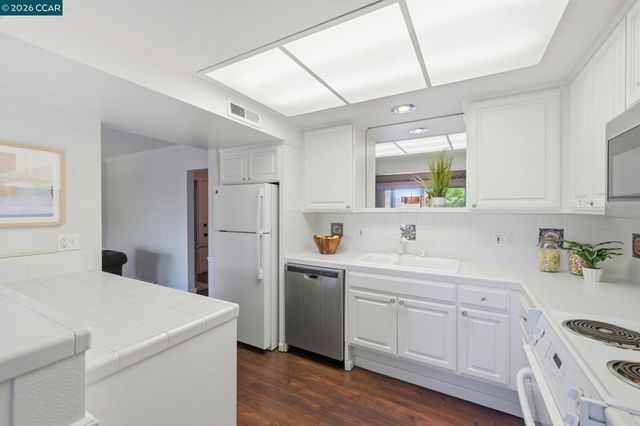 1601 Canyonwood Ct 2, Walnut Creek, CA 94595