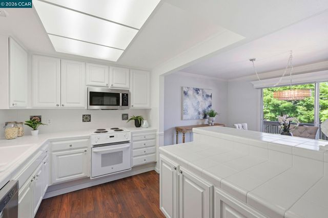 1601 Canyonwood Ct 2, Walnut Creek, CA 94595