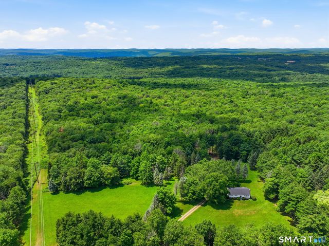 385 Cotton Hill Road, New Hartford, CT 06057