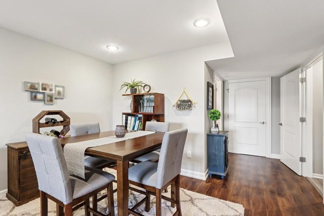 1238 Lombardi WAY, Waukesha, WI 53186