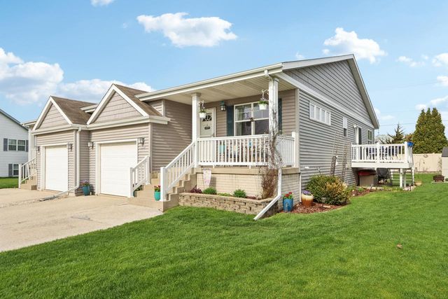 1238 Lombardi WAY, Waukesha, WI 53186