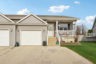 1238 Lombardi WAY, Waukesha, WI 53186