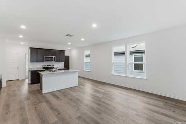 447 White Heron Way, Marion, TX 78124