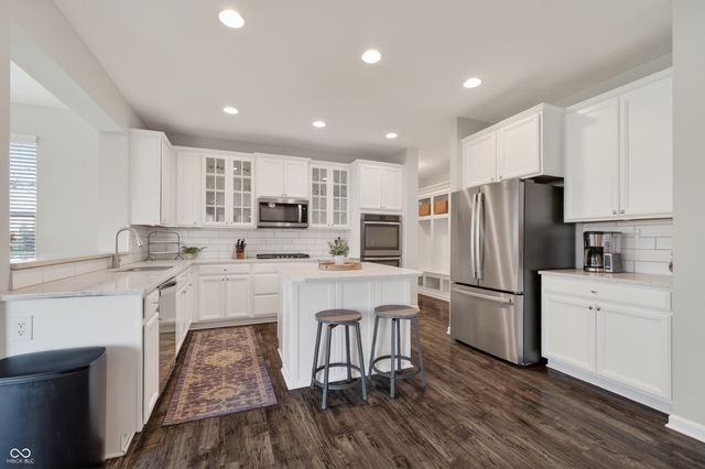 9697 Denrose Drive, Fishers, IN 46040