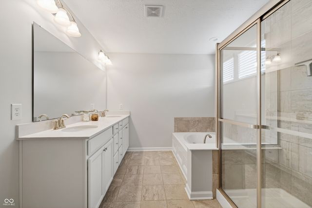 9697 Denrose Drive, Fishers, IN 46040