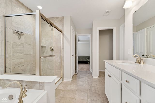 9697 Denrose Drive, Fishers, IN 46040