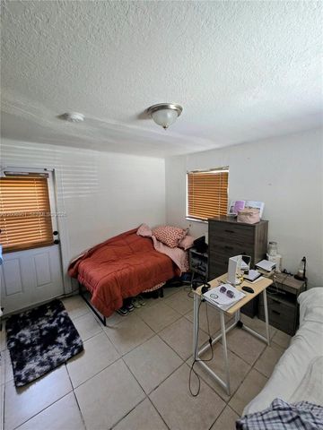 2837 NW 9th Ct, Fort Lauderdale, FL 33311