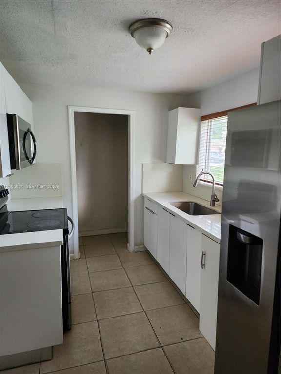 2837 NW 9th Ct, Fort Lauderdale, FL 33311