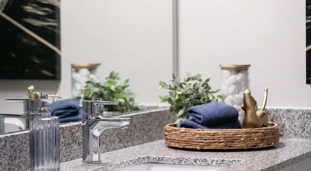 19101 Town Ridge Lane 7413, Webster, TX 77598