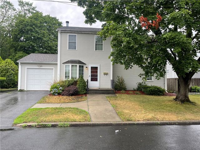 210 Pinecrest Drive, Pawtucket, RI 02861
