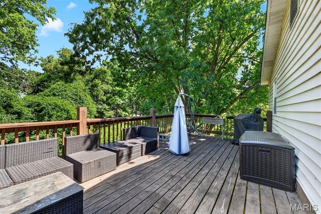 18 Roland Lane, St Peters, MO 63376