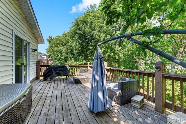 18 Roland Lane, St Peters, MO 63376