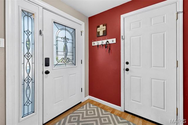 18 Roland Lane, St Peters, MO 63376