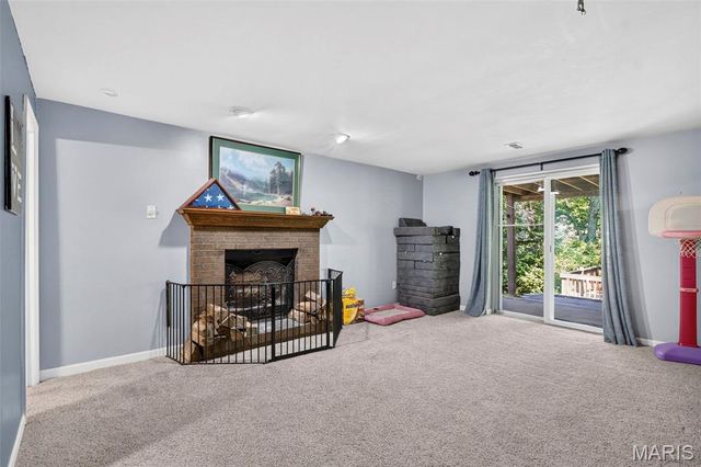 18 Roland Lane, St Peters, MO 63376