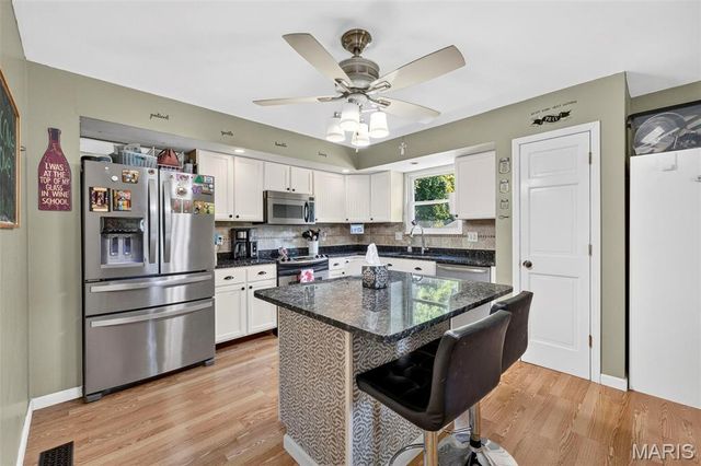 18 Roland Lane, St Peters, MO 63376