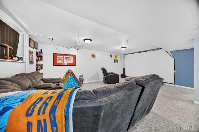 18 Roland Lane, St Peters, MO 63376