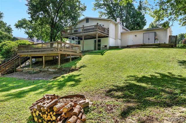 18 Roland Lane, St Peters, MO 63376