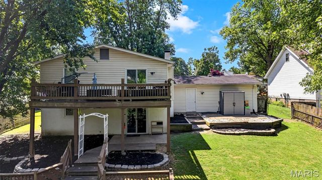 18 Roland Lane, St Peters, MO 63376