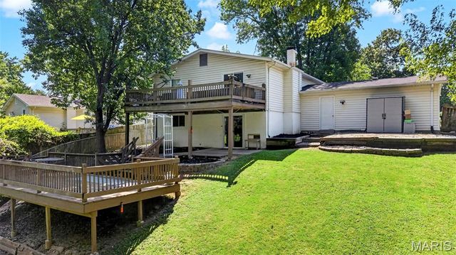 18 Roland Lane, St Peters, MO 63376