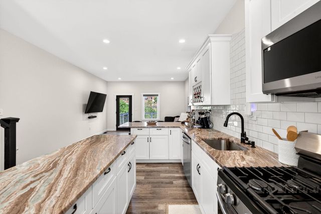 3915 ROLAND AVE, Baltimore, MD 21211