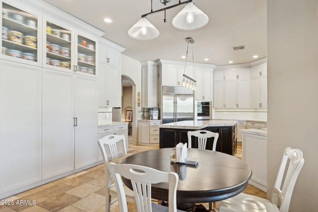 24200 N ALMA SCHOOL Road 7, Scottsdale, AZ 85255